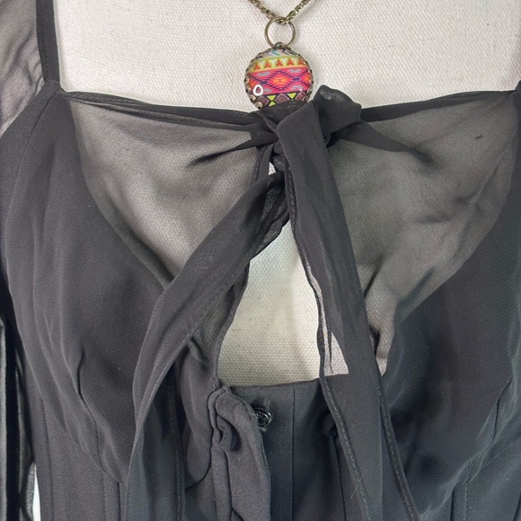 Annie Reva Women’s Sheer Top Lined Acetate Snap Split Sleeve Black Top! Size 8 - Picture 2 of 10